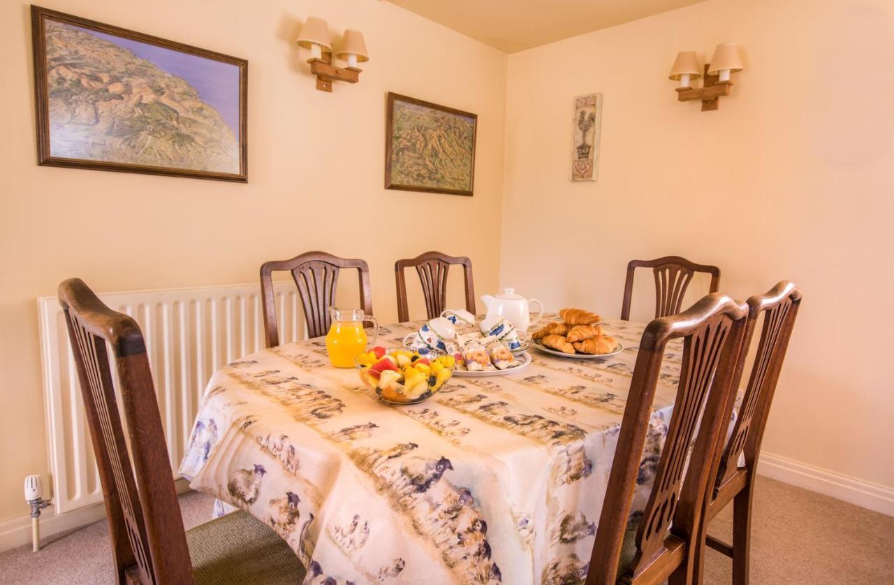 Valley View Farm Holiday Cottages Хелмсли Экстерьер фото